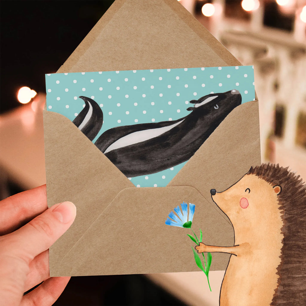 Deluxe Card skunk yoga Glückwunschkarte, doppelkarte, faltkarte, Klappkarte, Grußkarte, anlasskarte, Stinktier, Skunk, Lebe, Stinki, Yoga, Liebe, Lache, Namaste, Wildtier, Raubtier, Stinker