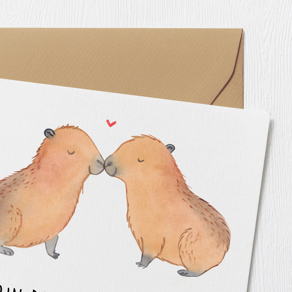 Deluxe Card Capybara love Glückwunschkarte, Grußkarte, doppelkarte, anlasskarte, faltkarte, Klappkarte, Lustige Sprüche, Tiere, Tiermotive, Gute Laune, Romantisches Geschenk, Jahrestag, Herzlich, Liebesspruch, Ehejubiläum, Capybara, Du Bist Meins, Kuschel Capybaras, Liebe, Liebesbeweis, Verliebt, Paar, Tierliebe, Partnertiere, Verschmolzen, Valentinstag, Geschenkidee, Handgezeichnet, Beziehung, Ich Bin Deins
