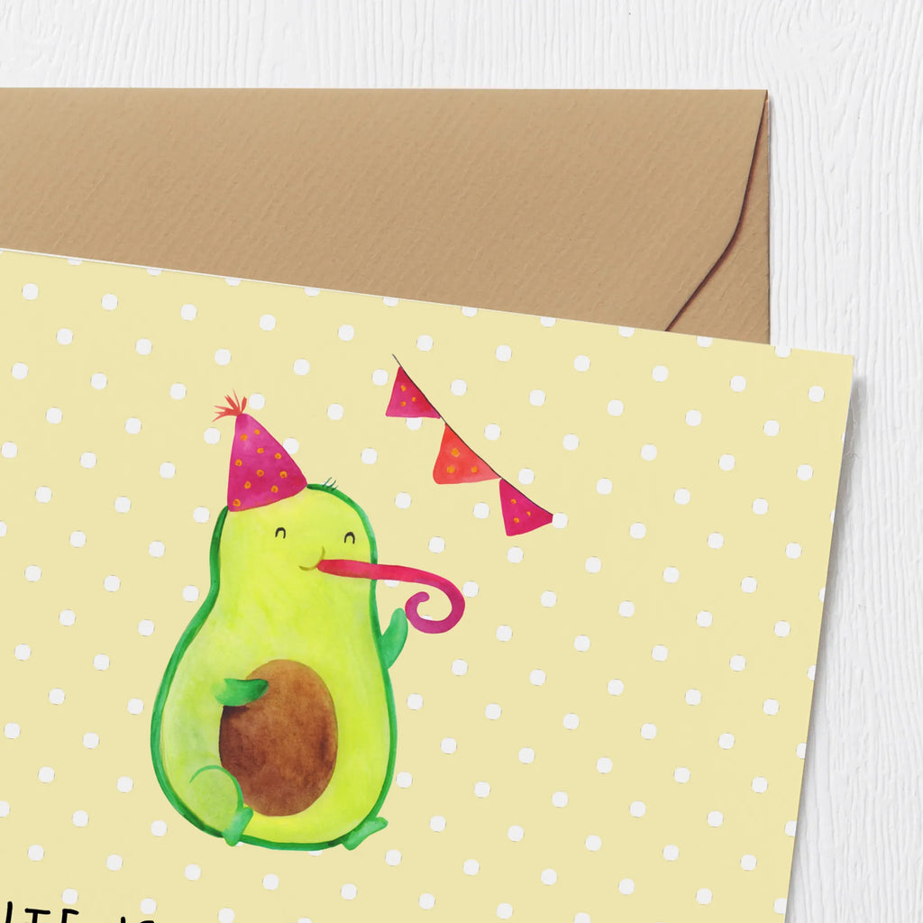 Deluxe Card avocado party Glückwunschkarte, Grußkarte, Hochwertige Grußkarte, Geburtstagskarte, Einladungskarte, Karte, Hochzeitskarte, Hochwertige Klappkarte, Klappkarte, Avocado, Veggie, Vegan, Gesund, Abifeier, Abschluss, Schulabschluss, Feier, Firmenfeier, Feierei, Prüfung, Happy Birthday, Party, Abi, Jahrestag, Jubiläum, Lieblingstag, Avocados, Klassenfeier, Bestanden, Geburtstagsfeier, Geburtstag