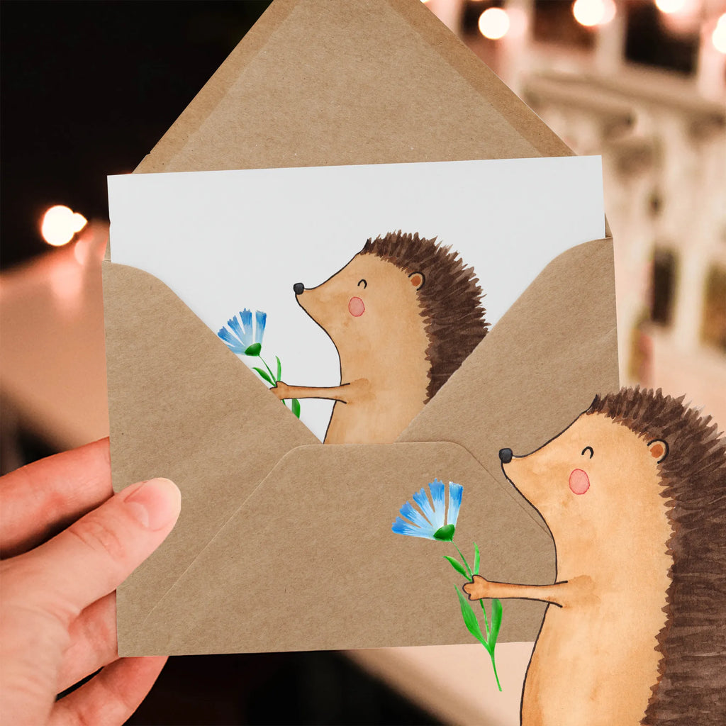 Deluxe Card Hedgehog Flower Glückwunschkarte, Grußkarte, Karte, Klappkarte, Hochwertige Klappkarte, Einladungskarte, Hochwertige Grußkarte, Geburtstagskarte, Hochzeitskarte, Tiermotive, Gute Laune, lustige Sprüche, Tiere, krank, Genesungswünsche, Gute Besserung, Besuch, Igel, Krankenhaus, Krankheit