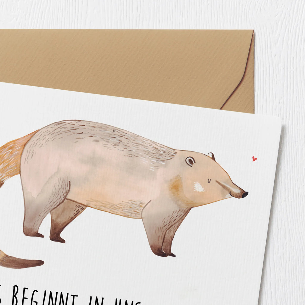 Deluxe Karte Nasenbär Karte, Geburtstagskarte, Glückwunschkarte, Einladungskarte, Grußkarte, Hochwertige Grußkarte, Hochzeitskarte, Hochwertige Klappkarte, Klappkarte, Tiermotive, Gute Laune, lustige Sprüche, Tiere, Nasenbär, Bär, Rüsselbär, Nasenbären