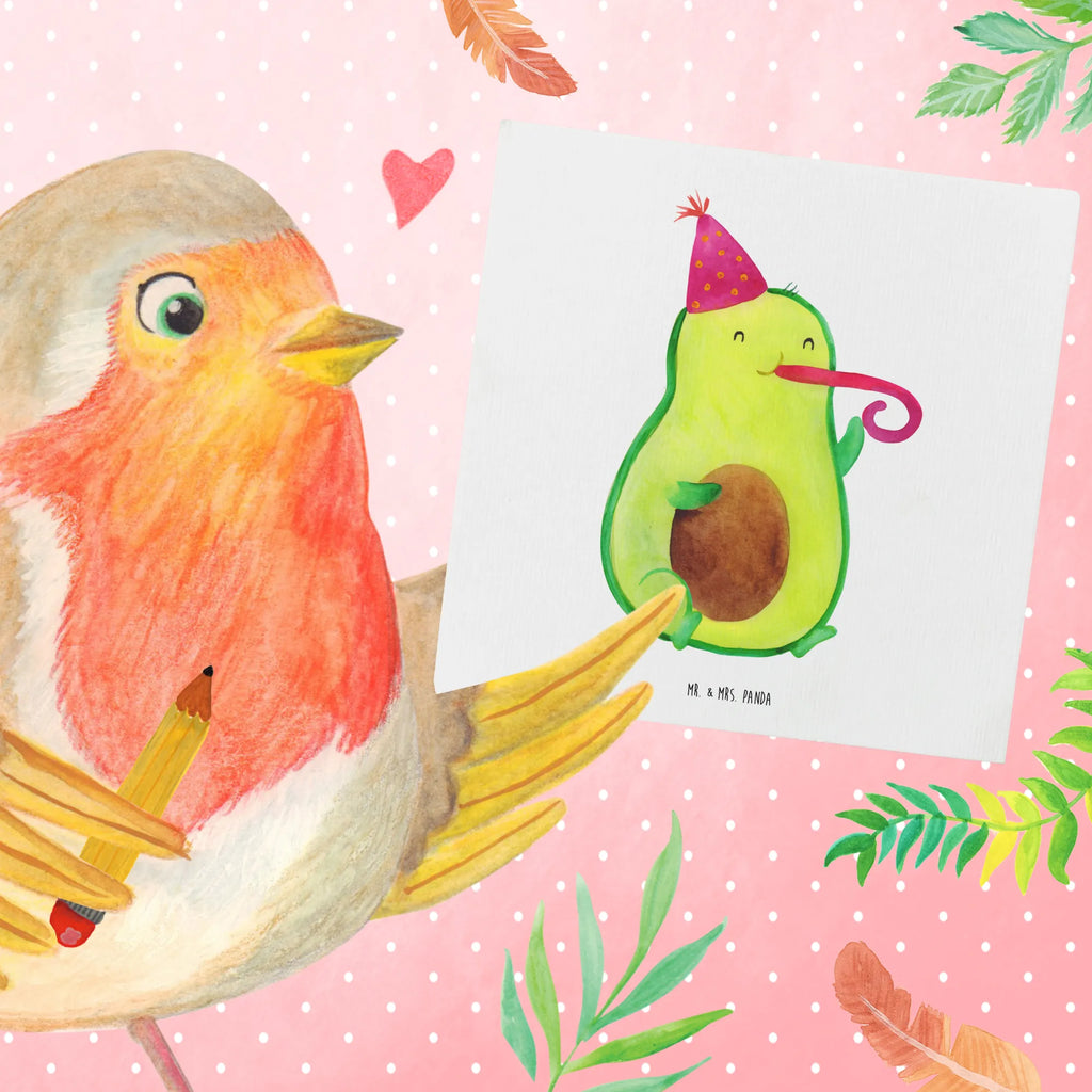 Deluxe Card avocado Celebration Hochwertige Grußkarte, Geburtstagskarte, Einladungskarte, Hochzeitskarte, Klappkarte, Hochwertige Klappkarte, Karte, Glückwunschkarte, Grußkarte, Avocado, Veggie, Vegan, Gesund, Tröte, Feierlichkeit, Feier, Geburtstag, Gute Laune, Fete, Party