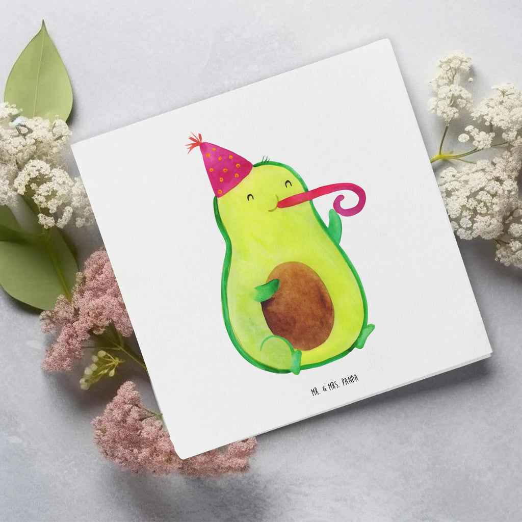 Deluxe Card avocado Celebration Hochwertige Grußkarte, Geburtstagskarte, Einladungskarte, Hochzeitskarte, Klappkarte, Hochwertige Klappkarte, Karte, Glückwunschkarte, Grußkarte, Avocado, Veggie, Vegan, Gesund, Tröte, Feierlichkeit, Feier, Geburtstag, Gute Laune, Fete, Party