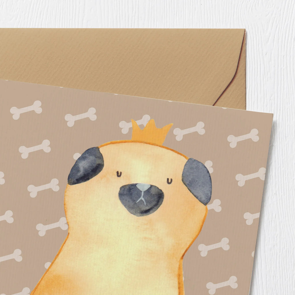 Deluxe Card pug Crown Hochwertige Grußkarte, Grußkarte, Glückwunschkarte, Karte, Geburtstagskarte, Klappkarte, Einladungskarte, Hochwertige Klappkarte, Hochzeitskarte, Hund, Hundemotiv, Haustier, Hunderasse, Tierliebhaber, Hundebesitzer, Sprüche, allergisch, Mops, Hundebesitzer. Spruch, lustig, kinderlos, Hausregel