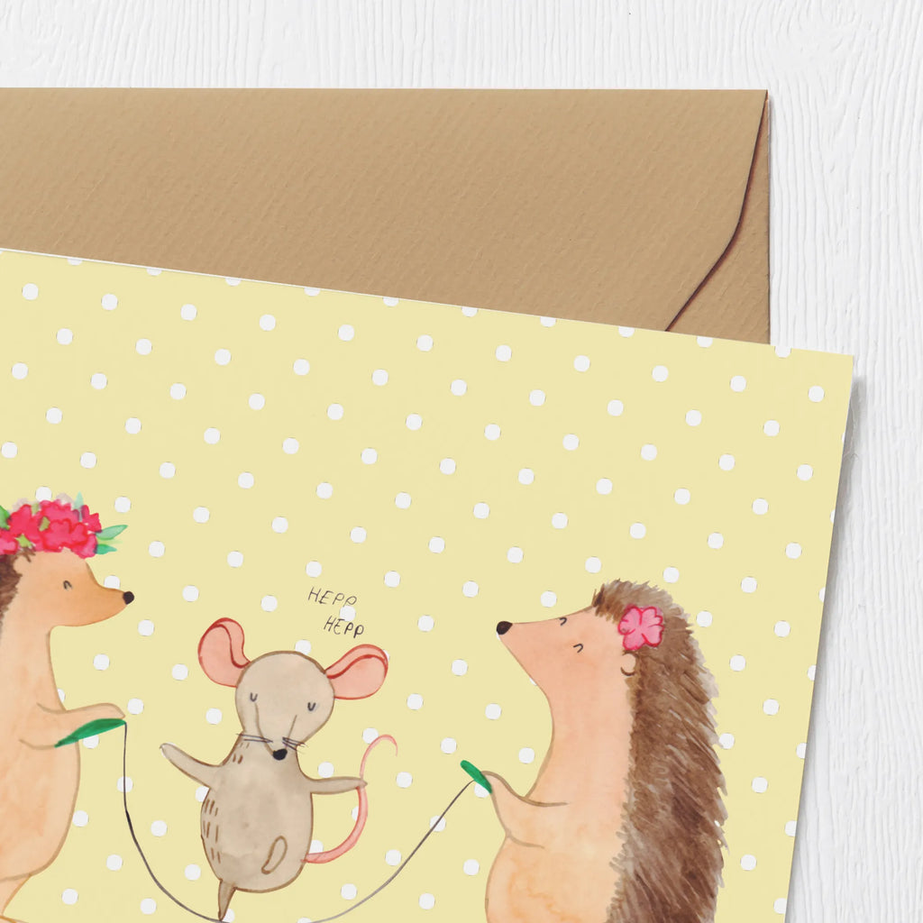 Deluxe Card Hedgehog skipping Grußkarte, Karte, Einladungskarte, Geburtstagskarte, Glückwunschkarte, Hochzeitskarte, Klappkarte, Hochwertige Klappkarte, Hochwertige Grußkarte, Tiermotive, Gute Laune, lustige Sprüche, Tiere, Igel, Seilhüpfen, Seilspringen, Maus, Kindergarten, Kinder