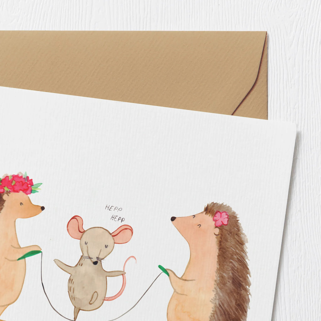 Deluxe Card Hedgehog skipping Grußkarte, Karte, Einladungskarte, Geburtstagskarte, Glückwunschkarte, Hochzeitskarte, Klappkarte, Hochwertige Klappkarte, Hochwertige Grußkarte, Tiermotive, Gute Laune, lustige Sprüche, Tiere, Igel, Seilhüpfen, Seilspringen, Maus, Kindergarten, Kinder