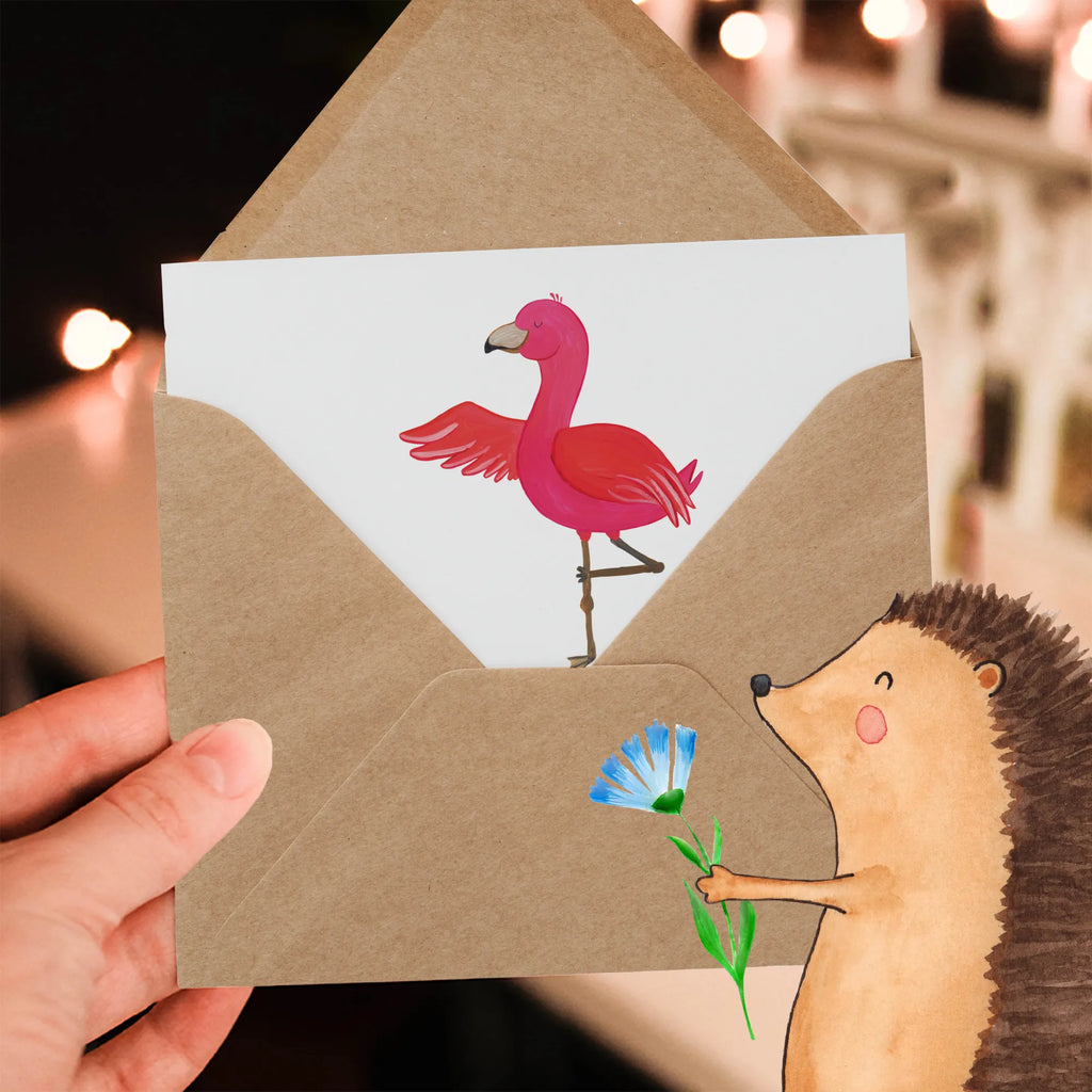 Deluxe Card flamingo yoga Grußkarte, Hochwertige Grußkarte, Klappkarte, Karte, Hochwertige Klappkarte, Geburtstagskarte, Hochzeitskarte, Glückwunschkarte, Einladungskarte, Flamingo, Vogel, Aufregen, Yoga, Ärger, Tiefenentspannung, Entspannung, Yoga-Übung, Achtsamkeit, Namaste