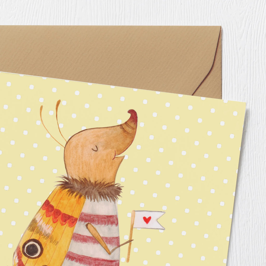 Deluxe Karte Nachtfalter Fähnchen Karte, Hochwertige Klappkarte, Geburtstagskarte, Glückwunschkarte, Einladungskarte, Klappkarte, Grußkarte, Hochwertige Grußkarte, Hochzeitskarte, Tiermotive, Gute Laune, lustige Sprüche, Tiere, Nachtfalter, Spruch lustig, Spruch witzig, Was kostet die Welt, Käfer, niedlich, Küche Deko, süß