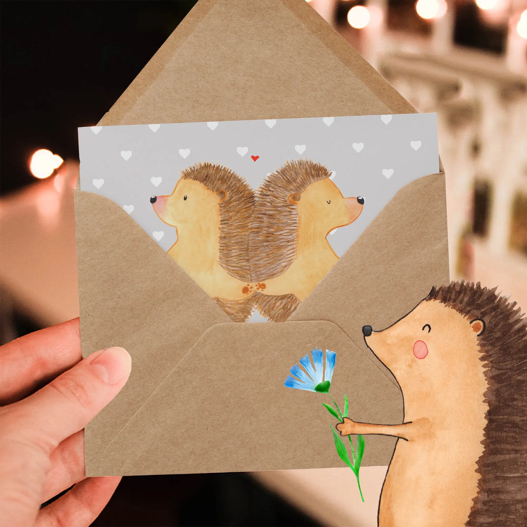 Personalized Deluxe Card Hedgehogs holding hands Personalisierte Glückwunschkarte, Grußkarte mit Namen, Personalisierte Grußkarte, Grußkarte mit persönlichen Nachrichten, Personalisierte Einladungskarte, Personalisierte Geburtstagskarte, Grußkarte selbst gestalten, Grußkarte als Geldgeschenk, Grußkarte selber drucken, Personalisierte Karte, Personalisiertere Klappkarte, Personalisierte Hochzeitskarte, Grußkarten personalisiert, Liebe, Partner, Freund, Freundin, Ehemann, Ehefrau, Heiraten, Verlobung, Heiratsantrag, Liebesgeschenk, Jahrestag, Hocheitstag, Gemeinsamkeit, große Liebe, Love, Igel, Liebesbeweis, Lieblingsmensch, Igelliebe, Hochzeit, Hand in Hand, Liebesbotschaft, Geschenk für zwei
