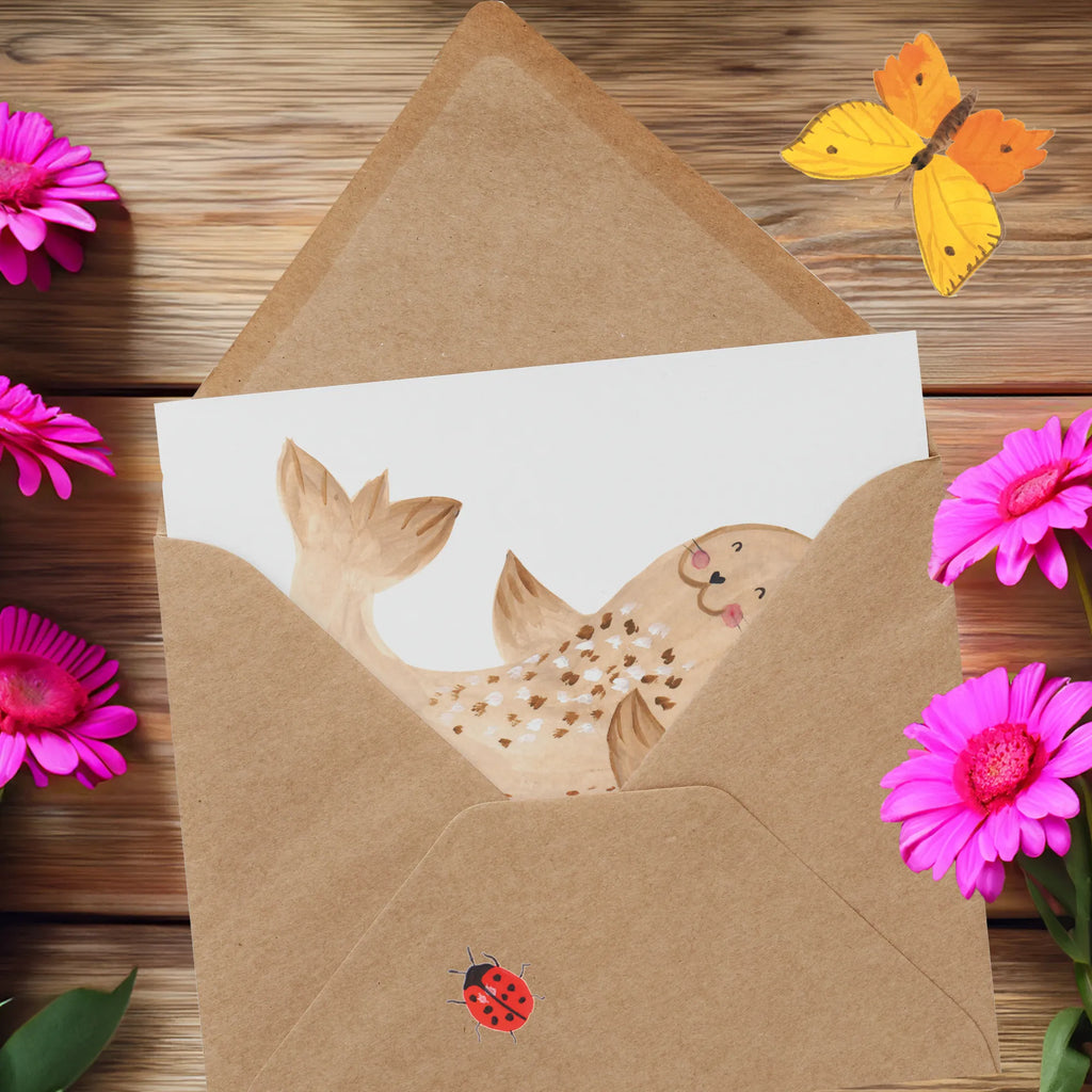 Personalisierte Deluxe Karte Robbe Liegen Personalisiertere Klappkarte, Grußkarte selber drucken, Personalisierte Grußkarte, Personalisierte Einladungskarte, Personalisierte Karte, Grußkarte selbst gestalten, Grußkarte mit persönlichen Nachrichten, Grußkarte mit Namen, Personalisierte Glückwunschkarte, Personalisierte Geburtstagskarte, Personalisierte Hochzeitskarte, Grußkarten personalisiert, Grußkarte als Geldgeschenk, Tiermotive, Gute Laune, lustige Sprüche, Tiere, Robbe, Robben, Meerestier, Ostsee, Seehund, Nordsee, Strand, Freude, Lachen