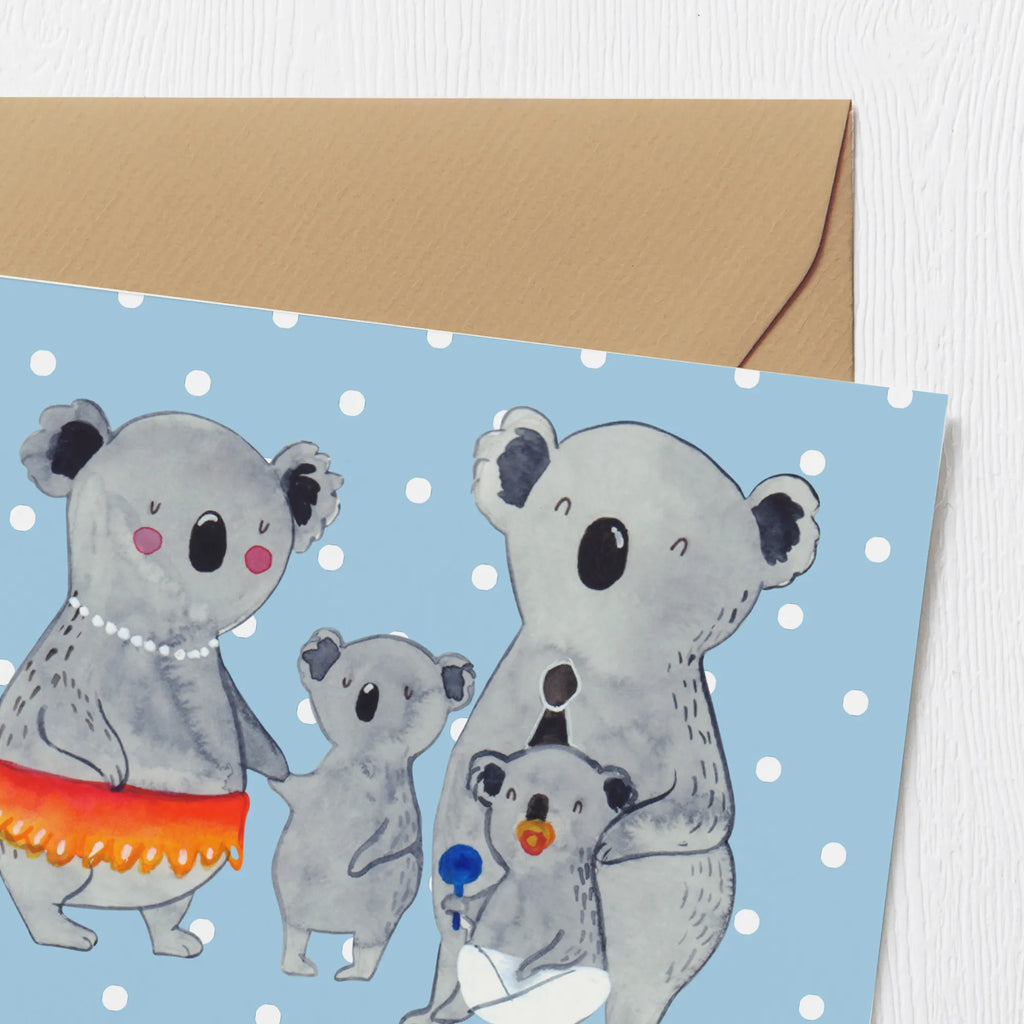 Personalized Deluxe Card Koala Family Personalisierte Karte, Personalisierte Geburtstagskarte, Grußkarte selber drucken, Grußkarte selbst gestalten, Personalisierte Grußkarte, Personalisiertere Klappkarte, Grußkarten personalisiert, Grußkarte als Geldgeschenk, Grußkarte mit Namen, Personalisierte Glückwunschkarte, Personalisierte Einladungskarte, Personalisierte Hochzeitskarte, Grußkarte mit persönlichen Nachrichten, Familie, Vatertag, Muttertag, Bruder, Schwester, Mama, Papa, Oma, Opa, Koala, Familienleben, Family, Geschwister, Koalas, Kinder