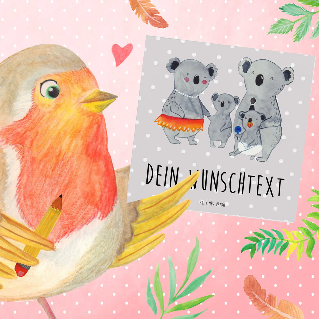Personalized Deluxe Card Koala Family Personalisierte Karte, Personalisierte Geburtstagskarte, Grußkarte selber drucken, Grußkarte selbst gestalten, Personalisierte Grußkarte, Personalisiertere Klappkarte, Grußkarten personalisiert, Grußkarte als Geldgeschenk, Grußkarte mit Namen, Personalisierte Glückwunschkarte, Personalisierte Einladungskarte, Personalisierte Hochzeitskarte, Grußkarte mit persönlichen Nachrichten, Familie, Vatertag, Muttertag, Bruder, Schwester, Mama, Papa, Oma, Opa, Koala, Familienleben, Family, Geschwister, Koalas, Kinder
