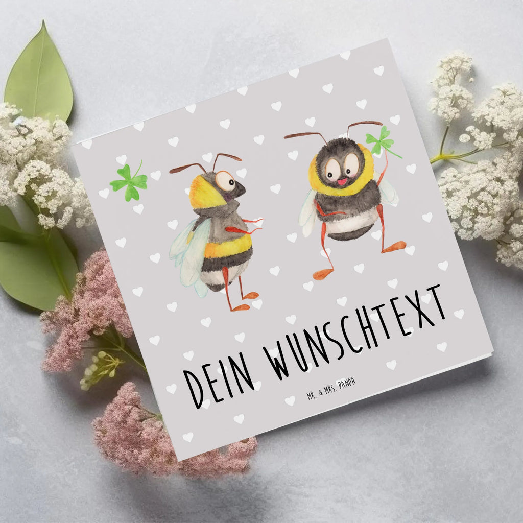 Personalized Deluxe Card bees Pair Personalisierte Geburtstagskarte, Grußkarten personalisiert, Grußkarte selber drucken, Personalisierte Hochzeitskarte, Grußkarte als Geldgeschenk, Grußkarte mit Namen, Personalisiertere Klappkarte, Personalisierte Einladungskarte, Personalisierte Glückwunschkarte, Personalisierte Grußkarte, Grußkarte mit persönlichen Nachrichten, Grußkarte selbst gestalten, Personalisierte Karte, Liebe, Partner, Freund, Freundin, Ehemann, Ehefrau, Heiraten, Verlobung, Heiratsantrag, Liebesgeschenk, Jahrestag, Hocheitstag, Geschenk für Freundin, Hochzeitstag, verliebte Schildkröten, Mitbringsel, für Ehemann, Geschenk für Partner, Geschenk für Frauen, Valentinstag, für Männer, Liebesbeweis, Schildkröten