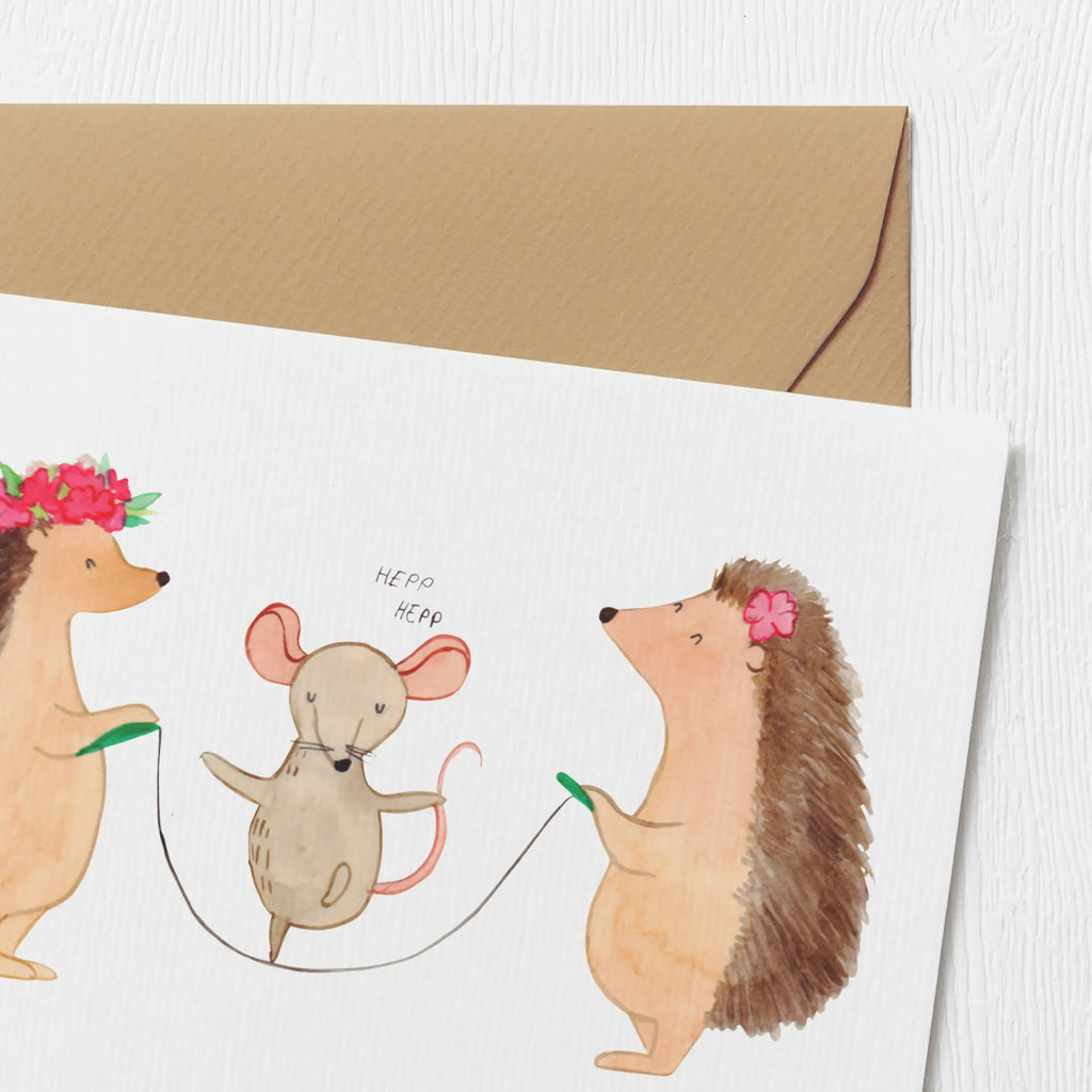 Personalized Deluxe Card Hedgehog skipping Personalisierte Grußkarte, Grußkarte mit persönlichen Nachrichten, Grußkarten personalisiert, Personalisierte Glückwunschkarte, Personalisierte Geburtstagskarte, Personalisierte Karte, Personalisiertere Klappkarte, Personalisierte Einladungskarte, Grußkarte als Geldgeschenk, Grußkarte selber drucken, Personalisierte Hochzeitskarte, Grußkarte selbst gestalten, Grußkarte mit Namen, Tiermotive, Gute Laune, lustige Sprüche, Tiere, Kinder, Igel, Seilspringen, Maus, Kindergarten, Seilhüpfen