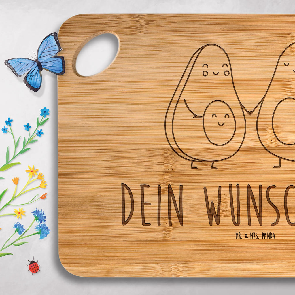 Personalisiertes Schneidebrett Avocado Pärchen Bambusbrett Mit Namen, Schneidebrett Mit Gravur, Schneidebrett Für Paare Mit Namen, Schneidebrett individuell, Schneidebrett Mit Datum, Personalisiertes Schneidebrett, Schneidebrett Für Grillfans Mit Gravur, Schneidebrett Mit Spruch Und Namen, Schneidebrett Familie Mit Namen, Schneidebrett selber gestalten, Schneidebrett Holz Mit Namen, Personalisiertes Bambus Schneidebrett, Holzbrett Mit Gravur, Schneidebrett Mit Motiv Und Namen, Schneidebrett Mit Namen, Geschenkidee Schneidebrett Mit Namen, Werbegeschenk mit Text, Schneidebrett Mit Logo, Schneidebrett Hochzeit Geschenk Mit Gravur, Schneidebrett Geburtstag Mit Gravur, Schneidebrett Mit Initialen, Bambusbrettchen Mit Gravur, Schneidebrett Mit Herzen Und Wunschtext, Schneidebrett Bambus Mit Gravur, Schneidebrett Mit Personalisierung, Schneidebrett Geschenk Personalisiert, Hochwertiges Schneidebrett Mit Gravur, Schneidebrett Mit Wunschtext, Küchenbrett Mit Namen, Frühstücksbrett Mit Namen, Schneidebrett Selbst Gestalten, Werbegeschenk mit Firmennamen, Personalisiertes Küchenbrett, Avocado, Veggie, Vegan, Gesund, Babyparty, Schwangerschaft, Babyshower, Kinder, Familie, Geburt, Liebe, Avocuddle, Avocados, Hochzeit