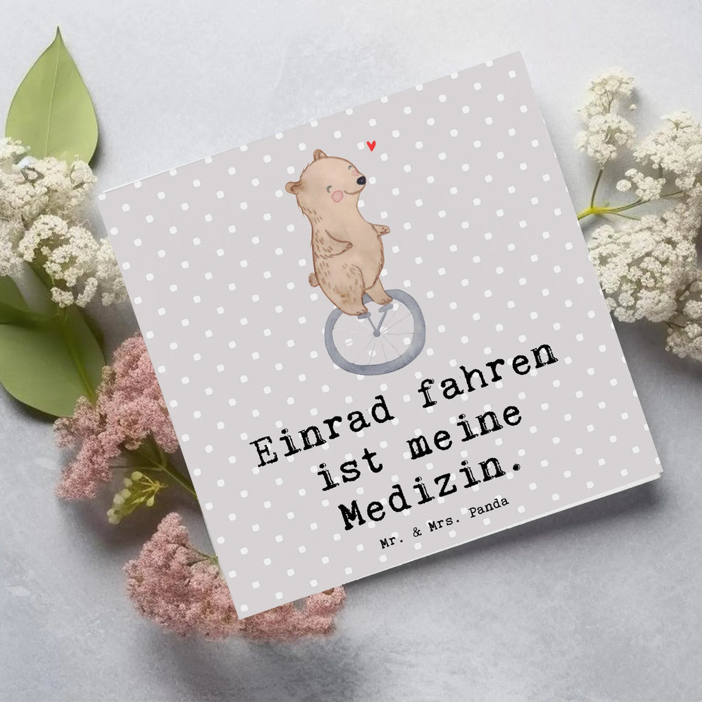 Deluxe Card bear ride a unicycle Einladungskarte, Klappkarte, Glückwunschkarte, Grußkarte, Geburtstagskarte, Hochzeitskarte, Karte, Hochwertige Grußkarte, Hochwertige Klappkarte, Geschenk, Sport, Sportart, Hobby, Schenken, Danke, Dankeschön, Auszeichnung, Gewinn, Sportler, Einrad fahren