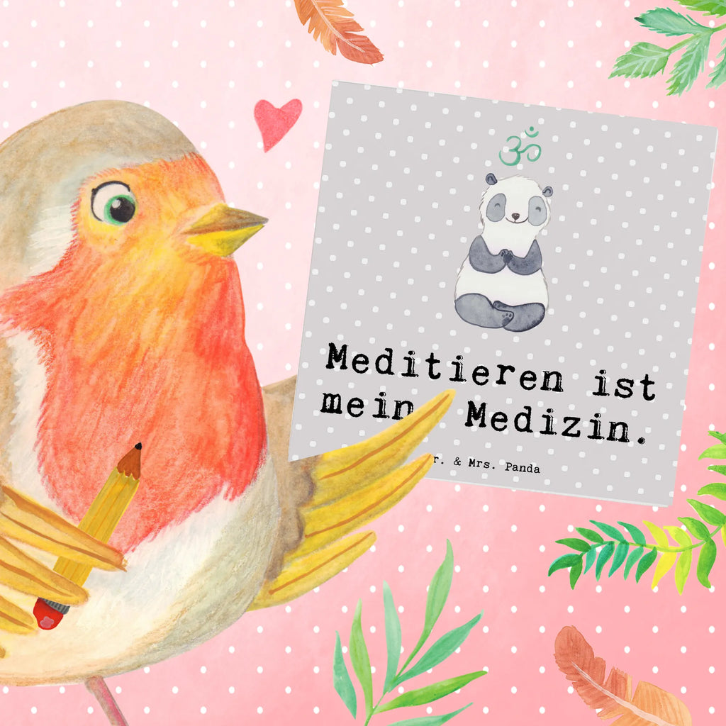Deluxe Card panda meditate Hochwertige Klappkarte, Karte, Hochwertige Grußkarte, Hochzeitskarte, Einladungskarte, Grußkarte, Geburtstagskarte, Glückwunschkarte, Klappkarte, Geschenk, Sport, Sportart, Hobby, Schenken, Danke, Dankeschön, Auszeichnung, Gewinn, Sportler, Meditationskurs, Meditation, Meditieren