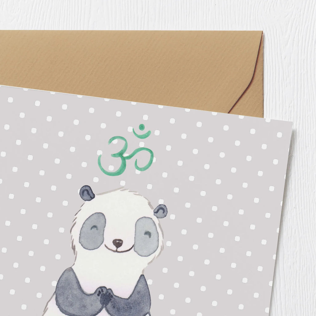 Deluxe Card panda meditate Hochwertige Klappkarte, Karte, Hochwertige Grußkarte, Hochzeitskarte, Einladungskarte, Grußkarte, Geburtstagskarte, Glückwunschkarte, Klappkarte, Geschenk, Sport, Sportart, Hobby, Schenken, Danke, Dankeschön, Auszeichnung, Gewinn, Sportler, Meditationskurs, Meditation, Meditieren