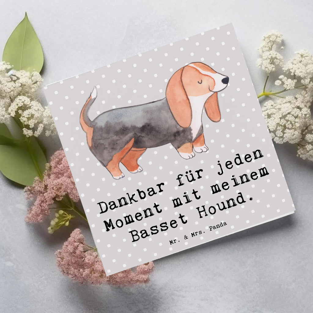 Deluxe Card Basset Hound Moment Grußkarte, Geburtstagskarte, Hochwertige Klappkarte, Hochwertige Grußkarte, Karte, Einladungskarte, Glückwunschkarte, Klappkarte, Hochzeitskarte, Hund, Hunderasse, Rassehund, Hundebesitzer, Geschenk, Tierfreund, Schenken, Welpe, Basset Hound, Basset