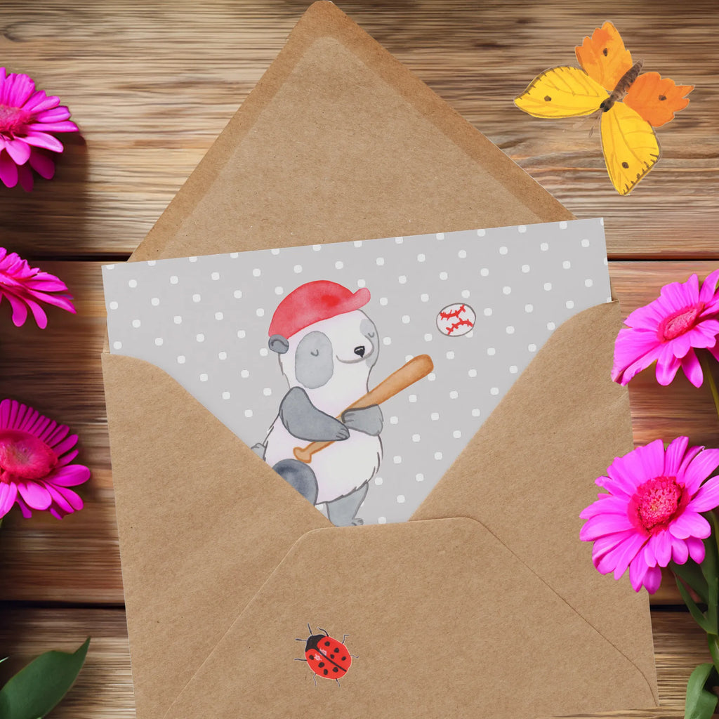 Deluxe Karte Panda Baseball spielen Hochwertige Grußkarte, Hochwertige Klappkarte, Klappkarte, Glückwunschkarte, Karte, Grußkarte, Geburtstagskarte, Hochzeitskarte, Einladungskarte, Geschenk, Sport, Sportart, Hobby, Schenken, Danke, Dankeschön, Auszeichnung, Gewinn, Sportler, Baseballverein, Baseball Match, Baseball spielen, Baseballplatz, Ballsport, Baseball Spielen