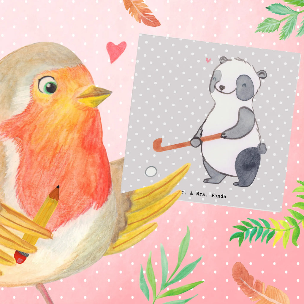 Deluxe Karte Panda Hockey spielen Klappkarte, Karte, Hochwertige Grußkarte, Geburtstagskarte, Glückwunschkarte, Einladungskarte, Hochwertige Klappkarte, Hochzeitskarte, Grußkarte, Geschenk, Sport, Sportart, Hobby, Schenken, Danke, Dankeschön, Auszeichnung, Gewinn, Sportler, Hockeyschläger, Hockey Verein, Feldhockey, Hockey spielen