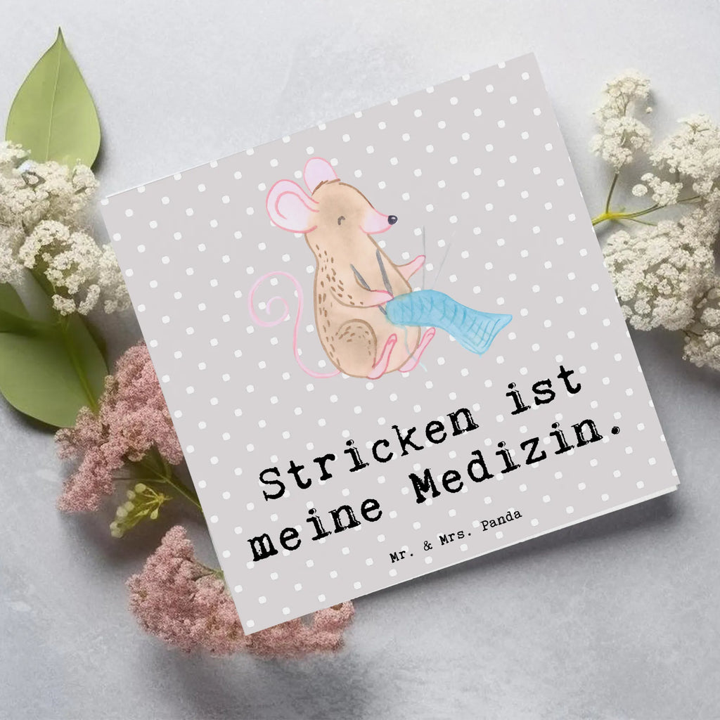 Deluxe Karte Maus Stricken Karte, Hochzeitskarte, Klappkarte, Einladungskarte, Grußkarte, Glückwunschkarte, Hochwertige Grußkarte, Geburtstagskarte, Hochwertige Klappkarte, Geschenk, Sport, Sportart, Hobby, Schenken, Danke, Dankeschön, Auszeichnung, Gewinn, Sportler, Stricken, DIY