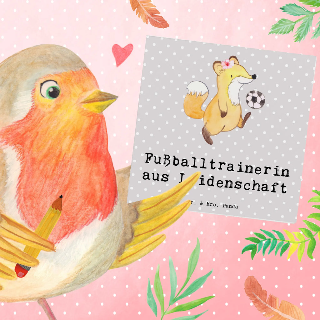 Deluxe Karte Fußballtrainerin Leidenschaft Glückwunschkarte, Hochwertige Grußkarte, Grußkarte, Karte, Geburtstagskarte, Klappkarte, Einladungskarte, Hochwertige Klappkarte, Hochzeitskarte, Beruf, Ausbildung, Jubiläum, Abschied, Rente, Kollege, Kollegin, Geschenk, Schenken, Arbeitskollege, Mitarbeiter, Firma, Danke, Dankeschön, Fußballtrainerin, Fußballspiel, Verein Fußball, Glücksbringer