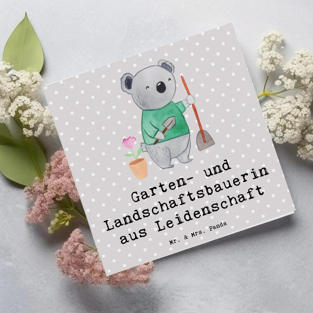 Deluxe Card Garden and Landscape Gardener Passion Hochzeitskarte, Hochwertige Klappkarte, Geburtstagskarte, Klappkarte, Einladungskarte, Karte, Grußkarte, Glückwunschkarte, Hochwertige Grußkarte, Beruf, Ausbildung, Jubiläum, Abschied, Rente, Kollege, Kollegin, Geschenk, Schenken, Arbeitskollege, Mitarbeiter, Firma, Danke, Dankeschön, Hobbygärtnerin, Gartenbau, Gärtnerin, Gartenplaner, Gärtnerei, Garten- und Landschaftsbauerin