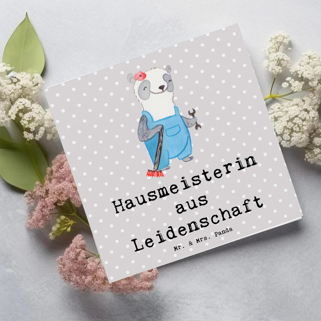 Deluxe Karte Hausmeisterin Leidenschaft Karte, Hochwertige Grußkarte, Hochzeitskarte, Einladungskarte, Glückwunschkarte, Geburtstagskarte, Grußkarte, Klappkarte, Hochwertige Klappkarte, Beruf, Ausbildung, Jubiläum, Abschied, Rente, Kollege, Kollegin, Geschenk, Schenken, Arbeitskollege, Mitarbeiter, Firma, Danke, Dankeschön, Concierge, Hausverwalterin, Hausmeisterin, Facility Manager