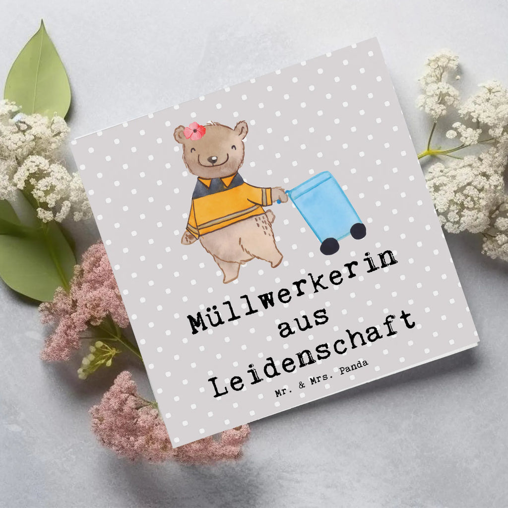 Deluxe Card female garbage collector passion Karte, Grußkarte, Hochwertige Grußkarte, Geburtstagskarte, Glückwunschkarte, Hochzeitskarte, Einladungskarte, Hochwertige Klappkarte, Klappkarte, Beruf, Ausbildung, Jubiläum, Abschied, Rente, Kollege, Kollegin, Geschenk, Schenken, Arbeitskollege, Mitarbeiter, Firma, Danke, Dankeschön, Müllwerkerin, Kehrichtfrau, Müllentsorgerin, Müllfrau, Müllfahreriin, Fachkraft Kreislauf- und Abfallwirtschaft