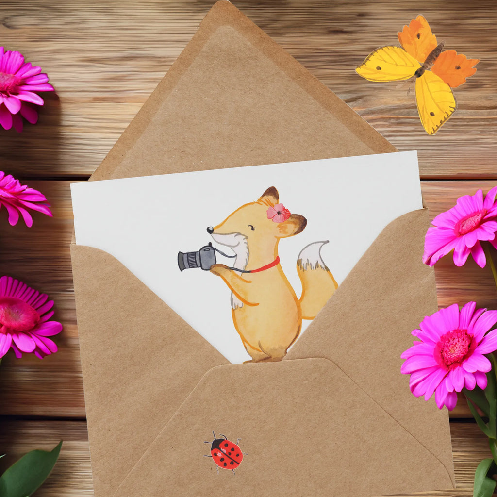 Deluxe Card female photographer Heart Klappkarte, Einladungskarte, Hochwertige Grußkarte, Geburtstagskarte, Karte, Hochwertige Klappkarte, Grußkarte, Hochzeitskarte, Glückwunschkarte, Beruf, Ausbildung, Jubiläum, Abschied, Rente, Kollege, Kollegin, Geschenk, Schenken, Arbeitskollege, Mitarbeiter, Firma, Danke, Dankeschön, Fotoreporterin, Fotografie, Hobbyfotografin, Fotografin, Profi Fotografin, Hochzeitsfotografin