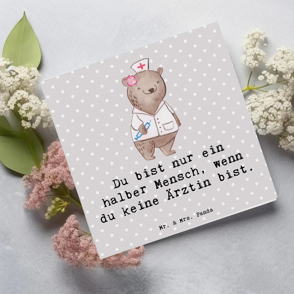 Deluxe Card female doctor heart Hochzeitskarte, Karte, Geburtstagskarte, Glückwunschkarte, Grußkarte, Hochwertige Grußkarte, Einladungskarte, Hochwertige Klappkarte, Klappkarte, Beruf, Ausbildung, Jubiläum, Abschied, Rente, Kollege, Kollegin, Geschenk, Schenken, Arbeitskollege, Mitarbeiter, Firma, Danke, Dankeschön, Doktorin, Medizinstudium, Ärztin, Arztpraxis, Hausärztin, Doktortitel, Medizinerin