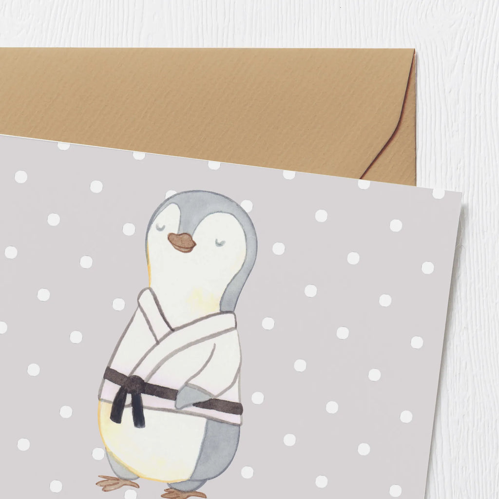 Personalisierte Deluxe Karte Pinguin Karate Grußkarte mit persönlichen Nachrichten, Grußkarten personalisiert, Grußkarte selbst gestalten, Personalisierte Geburtstagskarte, Grußkarte als Geldgeschenk, Personalisierte Glückwunschkarte, Personalisiertere Klappkarte, Grußkarte selber drucken, Personalisierte Hochzeitskarte, Personalisierte Grußkarte, Personalisierte Einladungskarte, Personalisierte Karte, Grußkarte mit Namen, Geschenk, Sport, Sportart, Hobby, Schenken, Danke, Dankeschön, Auszeichnung, Gewinn, Sportler, Kampfsportart, Kampfkunst, Karate, Karate Verein, Selbstverteidigung