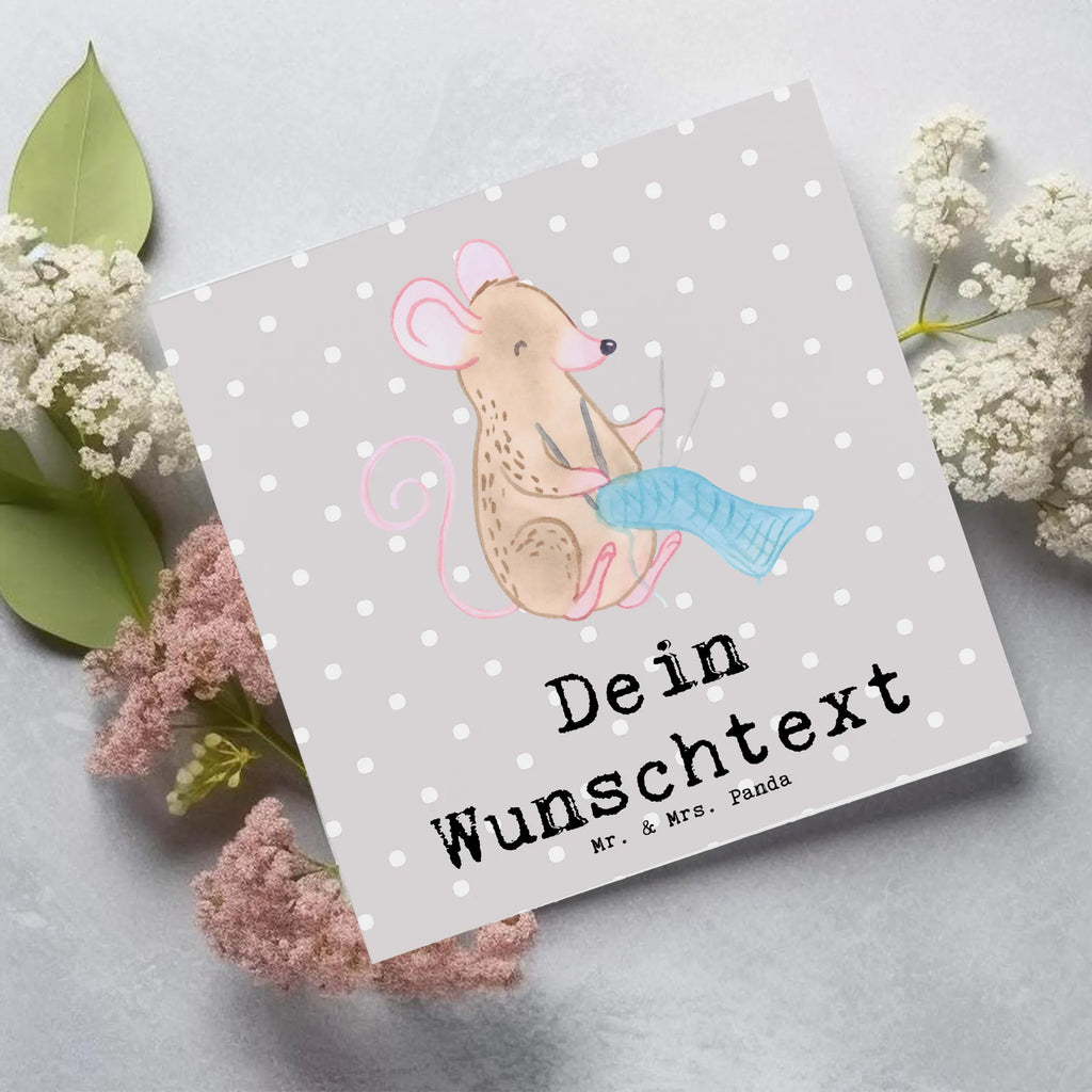 Personalized Deluxe Card Mouse Knit Personalisierte Geburtstagskarte, Grußkarte mit persönlichen Nachrichten, Grußkarte selber drucken, Grußkarte als Geldgeschenk, Personalisierte Grußkarte, Personalisierte Glückwunschkarte, Grußkarte mit Namen, Personalisierte Karte, Personalisiertere Klappkarte, Personalisierte Einladungskarte, Grußkarten personalisiert, Personalisierte Hochzeitskarte, Grußkarte selbst gestalten, Geschenk, Sport, Sportart, Hobby, Schenken, Danke, Dankeschön, Auszeichnung, Gewinn, Sportler, Stricken, DIY