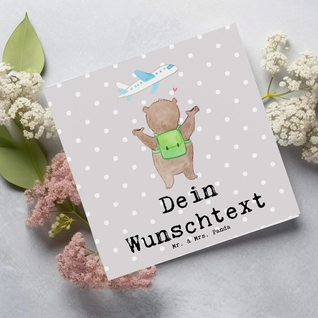 Personalized Deluxe Card bear Travel Grußkarte als Geldgeschenk, Personalisierte Karte, Grußkarte mit persönlichen Nachrichten, Grußkarte mit Namen, Grußkarten personalisiert, Personalisierte Glückwunschkarte, Personalisierte Geburtstagskarte, Personalisiertere Klappkarte, Personalisierte Einladungskarte, Grußkarte selbst gestalten, Personalisierte Hochzeitskarte, Personalisierte Grußkarte, Grußkarte selber drucken, Geschenk, Sport, Sportart, Hobby, Schenken, Danke, Dankeschön, Auszeichnung, Gewinn, Sportler, Urlaub, Auslandsjahr, Schüleraustausch, Reisegruppe, Reiseveranstalter, Weltreise, Reisebüro, Urlaube, Reisen, Austauschjahr