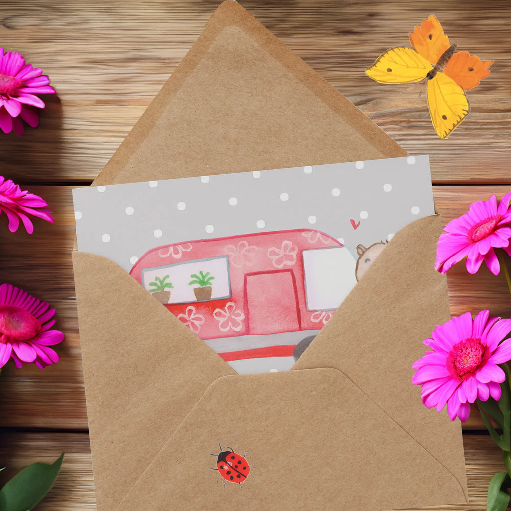 Personalized Deluxe Card bear camper Grußkarte selbst gestalten, Personalisierte Karte, Grußkarte selber drucken, Grußkarte mit persönlichen Nachrichten, Grußkarte mit Namen, Personalisierte Glückwunschkarte, Personalisierte Geburtstagskarte, Grußkarte als Geldgeschenk, Personalisierte Einladungskarte, Personalisiertere Klappkarte, Personalisierte Hochzeitskarte, Grußkarten personalisiert, Personalisierte Grußkarte, Geschenk, Sport, Sportart, Hobby, Schenken, Danke, Dankeschön, Auszeichnung, Gewinn, Sportler, Zelten, Wohnmobil, Campingplatz, Urlaub, Campen, Roadtrip, Camper