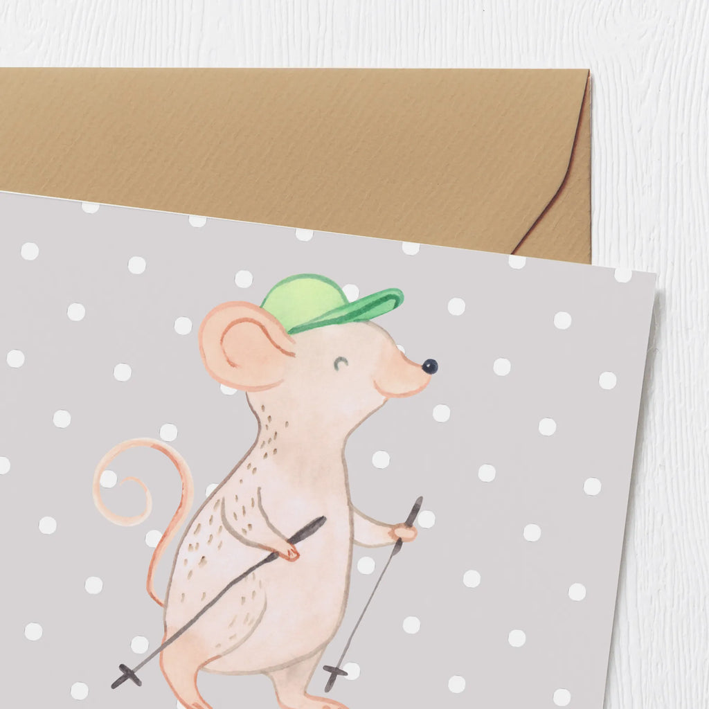 Personalisierte Deluxe Karte Maus Walking Personalisierte Karte, Personalisierte Hochzeitskarte, Personalisiertere Klappkarte, Personalisierte Glückwunschkarte, Grußkarte selbst gestalten, Grußkarte als Geldgeschenk, Grußkarten personalisiert, Personalisierte Einladungskarte, Grußkarte mit Namen, Personalisierte Grußkarte, Grußkarte selber drucken, Personalisierte Geburtstagskarte, Grußkarte mit persönlichen Nachrichten, Geschenk, Sport, Sportart, Hobby, Schenken, Danke, Dankeschön, Auszeichnung, Gewinn, Sportler, Walking, schnelles Gehen, Walken, Spazieren gehen