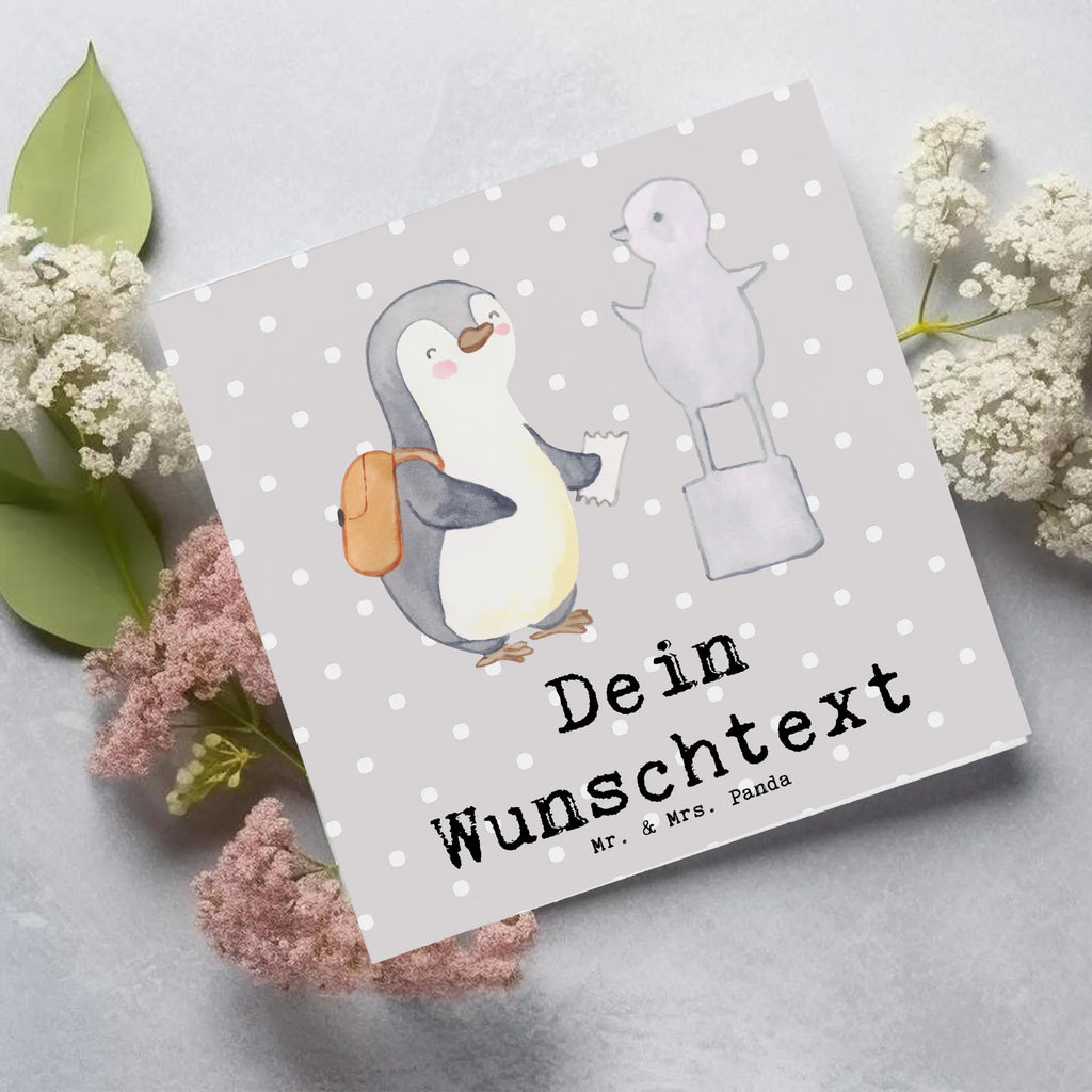 Personalized Deluxe Card penguin to visit a museum Personalisierte Karte, Personalisierte Glückwunschkarte, Personalisierte Grußkarte, Grußkarte mit persönlichen Nachrichten, Personalisierte Geburtstagskarte, Grußkarte selber drucken, Grußkarte mit Namen, Grußkarten personalisiert, Grußkarte selbst gestalten, Personalisierte Hochzeitskarte, Grußkarte als Geldgeschenk, Personalisierte Einladungskarte, Personalisiertere Klappkarte, Geschenk, Sport, Sportart, Hobby, Schenken, Danke, Dankeschön, Auszeichnung, Gewinn, Sportler, Museen, Museum besuchen