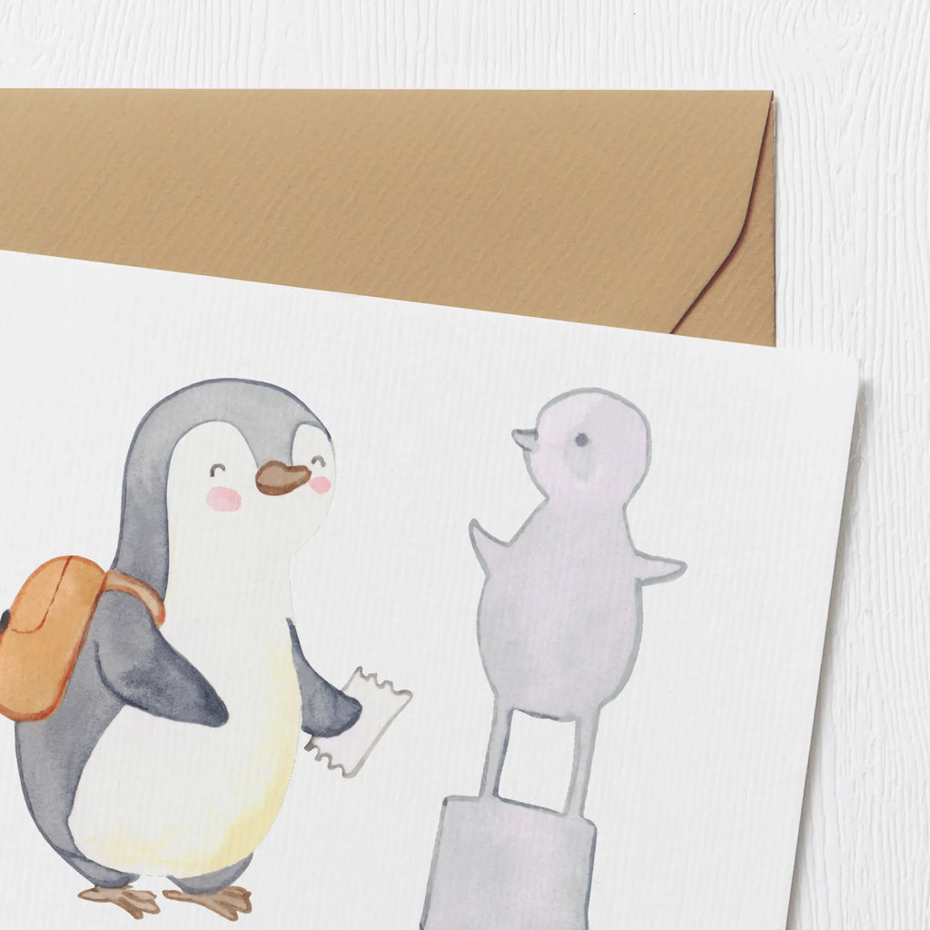 Personalized Deluxe Card penguin to visit a museum Personalisierte Karte, Personalisierte Glückwunschkarte, Personalisierte Grußkarte, Grußkarte mit persönlichen Nachrichten, Personalisierte Geburtstagskarte, Grußkarte selber drucken, Grußkarte mit Namen, Grußkarten personalisiert, Grußkarte selbst gestalten, Personalisierte Hochzeitskarte, Grußkarte als Geldgeschenk, Personalisierte Einladungskarte, Personalisiertere Klappkarte, Geschenk, Sport, Sportart, Hobby, Schenken, Danke, Dankeschön, Auszeichnung, Gewinn, Sportler, Museen, Museum besuchen