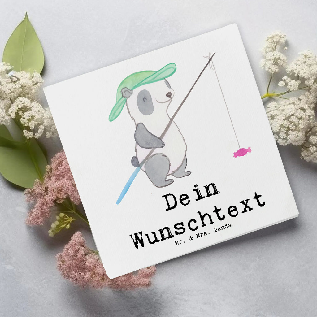 Personalisierte Deluxe Karte Panda Angeln Personalisierte Karte, Personalisierte Grußkarte, Grußkarte als Geldgeschenk, Grußkarten personalisiert, Grußkarte mit Namen, Grußkarte selbst gestalten, Personalisiertere Klappkarte, Grußkarte mit persönlichen Nachrichten, Personalisierte Einladungskarte, Personalisierte Hochzeitskarte, Grußkarte selber drucken, Personalisierte Glückwunschkarte, Personalisierte Geburtstagskarte, Geschenk, Sport, Sportart, Hobby, Schenken, Danke, Dankeschön, Auszeichnung, Gewinn, Sportler, Angler, angeln, angeln gehen, Hobbyangler, Angelsport, Angelverein