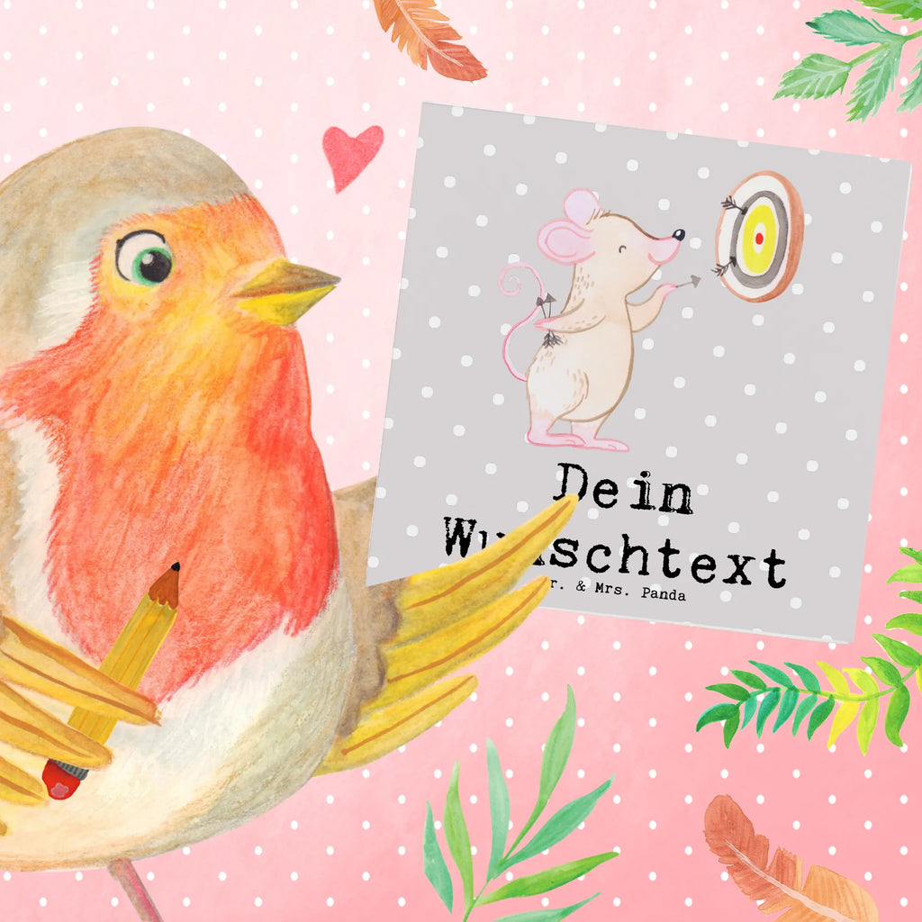 Personalized Deluxe Card Mouse play darts Personalisierte Glückwunschkarte, Grußkarte mit Namen, Personalisierte Grußkarte, Grußkarte selbst gestalten, Personalisierte Geburtstagskarte, Personalisierte Einladungskarte, Personalisierte Hochzeitskarte, Grußkarte mit persönlichen Nachrichten, Grußkarte als Geldgeschenk, Personalisiertere Klappkarte, Personalisierte Karte, Grußkarten personalisiert, Grußkarte selber drucken, Geschenk, Sport, Sportart, Hobby, Schenken, Danke, Dankeschön, Auszeichnung, Gewinn, Sportler, Dart spielen, Darten, Dart Turnier, Darts