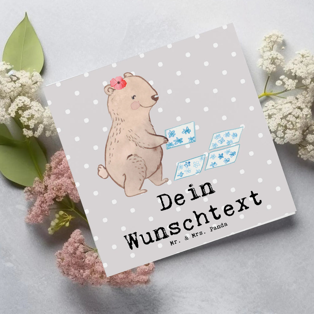 Personalisierte Deluxe Karte Fliesenlegerin Herz Personalisierte Hochzeitskarte, Personalisierte Geburtstagskarte, Grußkarte mit persönlichen Nachrichten, Grußkarte selber drucken, Grußkarte selbst gestalten, Grußkarte mit Namen, Personalisierte Grußkarte, Grußkarte als Geldgeschenk, Personalisierte Einladungskarte, Personalisiertere Klappkarte, Personalisierte Karte, Grußkarten personalisiert, Personalisierte Glückwunschkarte, Beruf, Ausbildung, Jubiläum, Abschied, Rente, Kollege, Kollegin, Geschenk, Schenken, Arbeitskollege, Mitarbeiter, Firma, Danke, Dankeschön, Fliesenlegerbetrieb, Fliesenlegermeisterin, Fliesenlegerin, Handwerk, Fliesenfachhandel, Gesellenprüfung