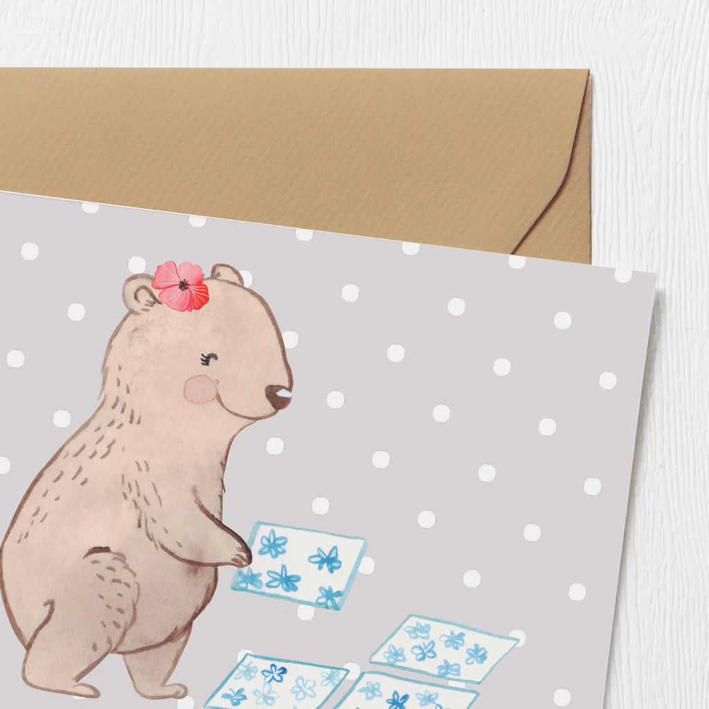 Personalisierte Deluxe Karte Fliesenlegerin Herz Personalisierte Hochzeitskarte, Personalisierte Geburtstagskarte, Grußkarte mit persönlichen Nachrichten, Grußkarte selber drucken, Grußkarte selbst gestalten, Grußkarte mit Namen, Personalisierte Grußkarte, Grußkarte als Geldgeschenk, Personalisierte Einladungskarte, Personalisiertere Klappkarte, Personalisierte Karte, Grußkarten personalisiert, Personalisierte Glückwunschkarte, Beruf, Ausbildung, Jubiläum, Abschied, Rente, Kollege, Kollegin, Geschenk, Schenken, Arbeitskollege, Mitarbeiter, Firma, Danke, Dankeschön, Fliesenlegerbetrieb, Fliesenlegermeisterin, Fliesenlegerin, Handwerk, Fliesenfachhandel, Gesellenprüfung