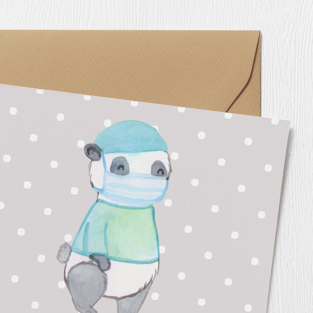 Personalized Deluxe Card Surgeon Heart Personalisierte Glückwunschkarte, Grußkarte mit Namen, Grußkarte selbst gestalten, Grußkarten personalisiert, Personalisierte Karte, Personalisierte Grußkarte, Personalisierte Hochzeitskarte, Grußkarte selber drucken, Grußkarte als Geldgeschenk, Grußkarte mit persönlichen Nachrichten, Personalisiertere Klappkarte, Personalisierte Geburtstagskarte, Personalisierte Einladungskarte, Beruf, Ausbildung, Jubiläum, Abschied, Rente, Kollege, Kollegin, Geschenk, Schenken, Arbeitskollege, Mitarbeiter, Firma, Danke, Dankeschön, Mediziner, Arzt, Krankenhaus, Chirurg, Notfallchirurg, Unfallchirurg