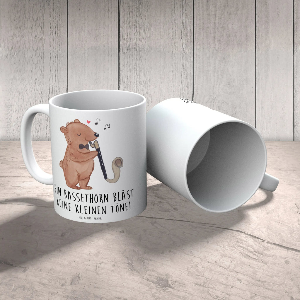 Mug Ein Bassethorn bläst keine kleinen Töne! Porzellantasse, Teetasse, Tasse mit Motiven, Tasse mit Zitaten, Geschenktasse, Bürotasse, Keramiktasse, Kaffeetasse, Tasse, Instrumente, Geschenke Musiker, Musikliebhaber
