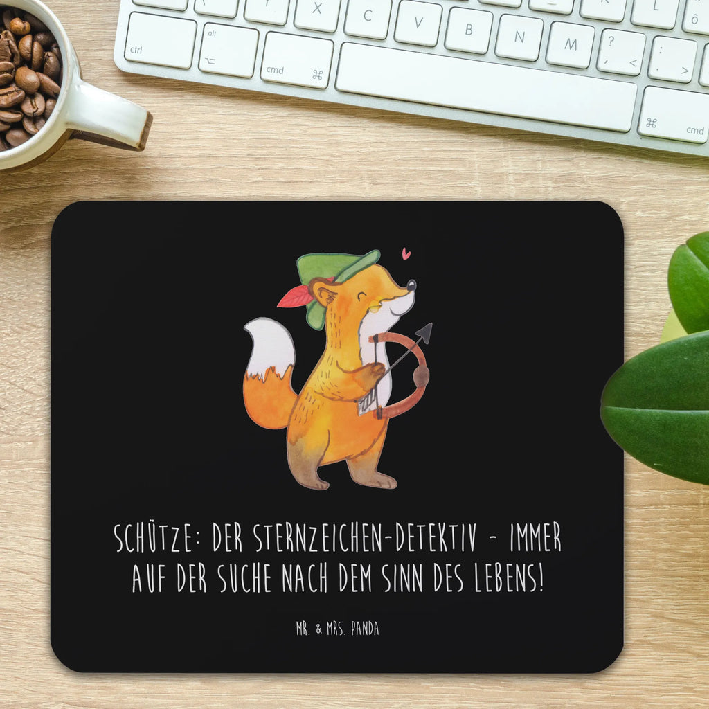 Mouse mat Schütze: Der Sternzeichen-Detektiv - immer auf der Suche nach dem Sinn des Lebens! Mousepad, Büroausstattung, Mauspad Büro, Einzigartiges Mauspad, Mauspad, Designer Mauspad, Mausunterlage, Arbeitszimmer, Computer zubehör, PC Zubehör, Tierkreiszeichen, Sternzeichen, Horoskop, Astrologie, Aszendent