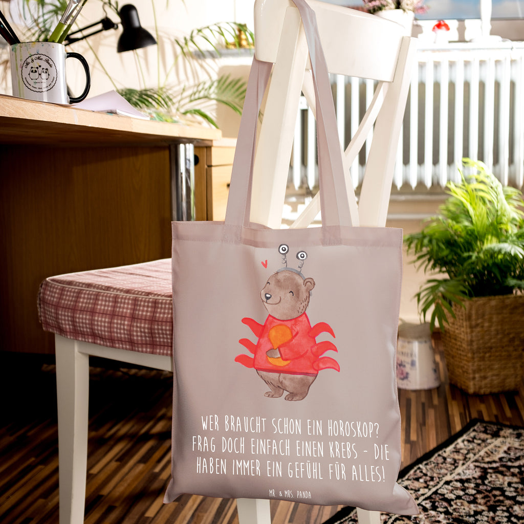 Tote bag Wer braucht schon ein Horoskop? Frag doch einfach einen Krebs - die haben immer ein Gefühl für alles! Laptoptasche, Stoffbeutel, Jutetasche, Shopper, Beuteltasche, Einkaufstasche, Badetasche, Tasche, Einkaufstüte, Jutebeutel, Strandtasche, Umhängetasche, Tragetasche, Beutel, Schultertasche, Stofftasche, Tierkreiszeichen, Sternzeichen, Horoskop, Astrologie, Aszendent