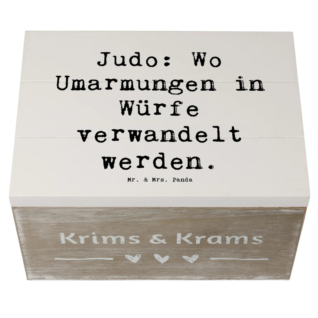 Wooden chest Saying Judo: Wo Umarmungen in Würfe verwandelt werden. Geschenkbox, Schatzkiste, Truhe, Dekokiste, Holzkiste, Erinnerungsbox, Erinnerungskiste, Geschenkdose, Kiste, Schatulle, XXL, Aufbewahrungsbox, Geschenk, Sport, Sportart, Hobby, Schenken, Danke, Dankeschön, Auszeichnung, Gewinn, Sportler