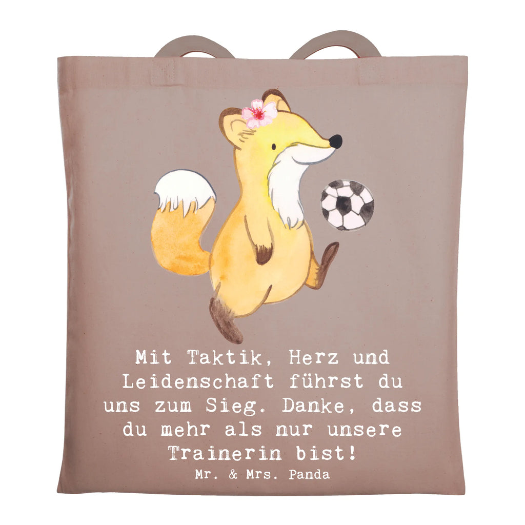 Tote bag Mit Taktik, Herz und Leidenschaft führst du uns zum Sieg. Danke, dass du mehr als nur unsere Trainerin bist! Einkaufstasche, Schultertasche, Beutel, Strandtasche, Umhängetasche, Beuteltasche, Tragetasche, Jutebeutel, Jutetasche, Badetasche, Stofftasche, Einkaufstüte, Stoffbeutel, Shopper, Laptoptasche, Tasche, Geschenk, Sport, Sportart, Hobby, Schenken, Danke, Dankeschön, Auszeichnung, Gewinn, Sportler