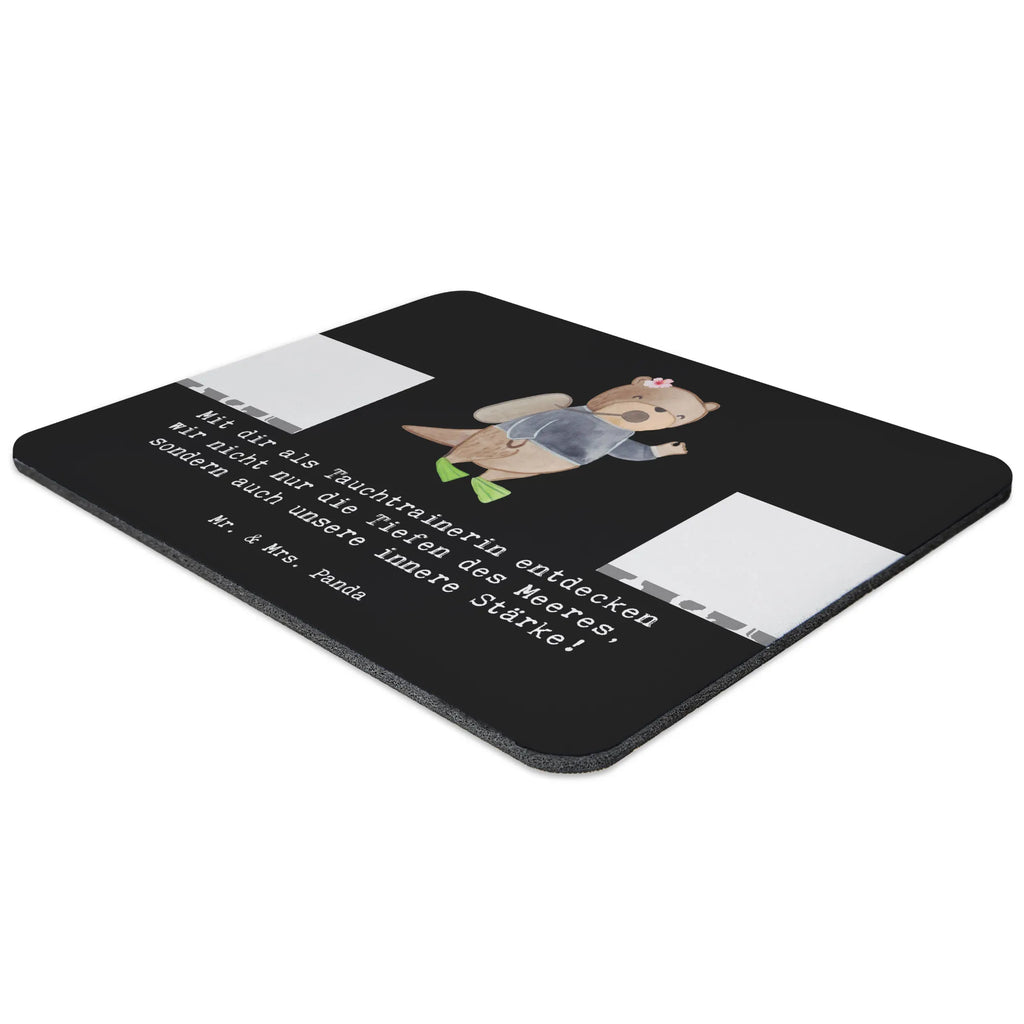 Mouse mat Mit dir als Tauchtrainerin entdecken wir nicht nur die Tiefen des Meeres, sondern auch unsere innere Stärke! Arbeitszimmer, Mauspad Büro, Einzigartiges Mauspad, Büroausstattung, PC Zubehör, Mausunterlage, Computer zubehör, Mousepad, Designer Mauspad, Mauspad, Geschenk, Sport, Sportart, Hobby, Schenken, Danke, Dankeschön, Auszeichnung, Gewinn, Sportler